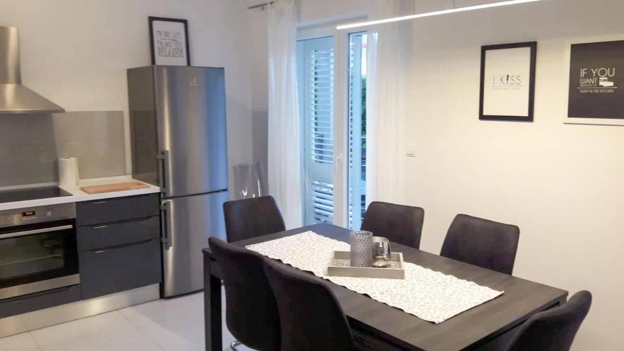 Apartman Ivana Podgora Luaran gambar